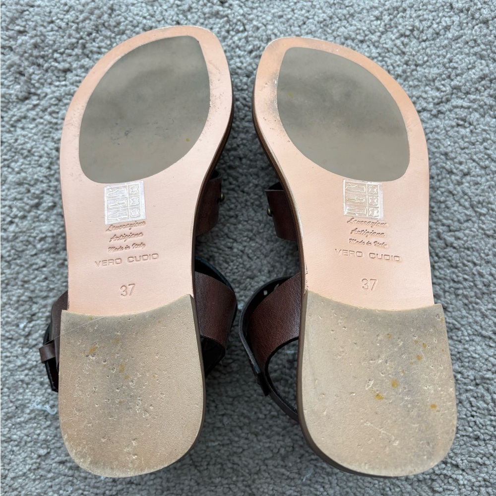 Sundance Dark Brown Floral Sandals - Picture 6 of 6